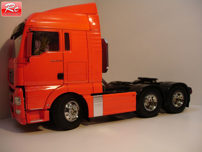 Оранжевый грузовик Tamiya MAN TGX 26.540 6x4 XLX