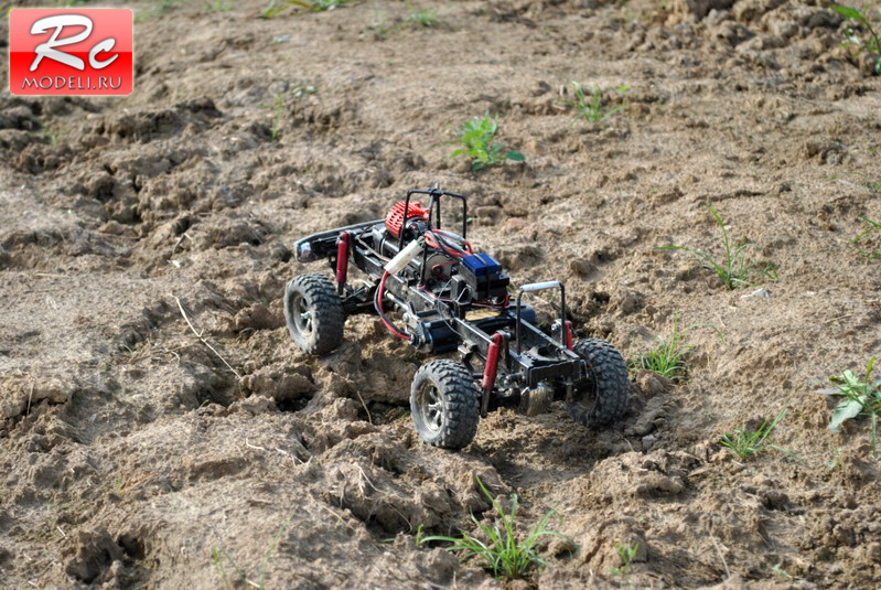Радиоуправляемое багги Tamiya Tundra в поле
